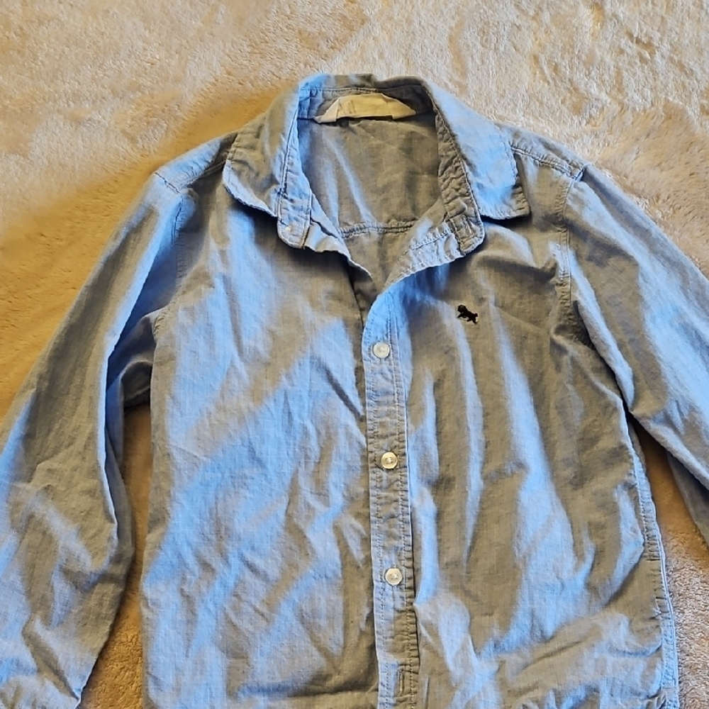 H&M Light Blue Button-Up Shirt